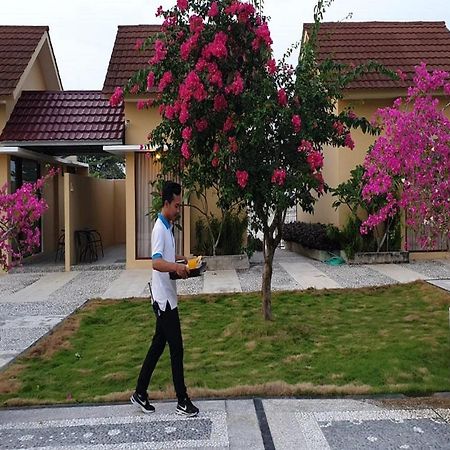 Belitung Holiday Resort Sijuk Екстериор снимка