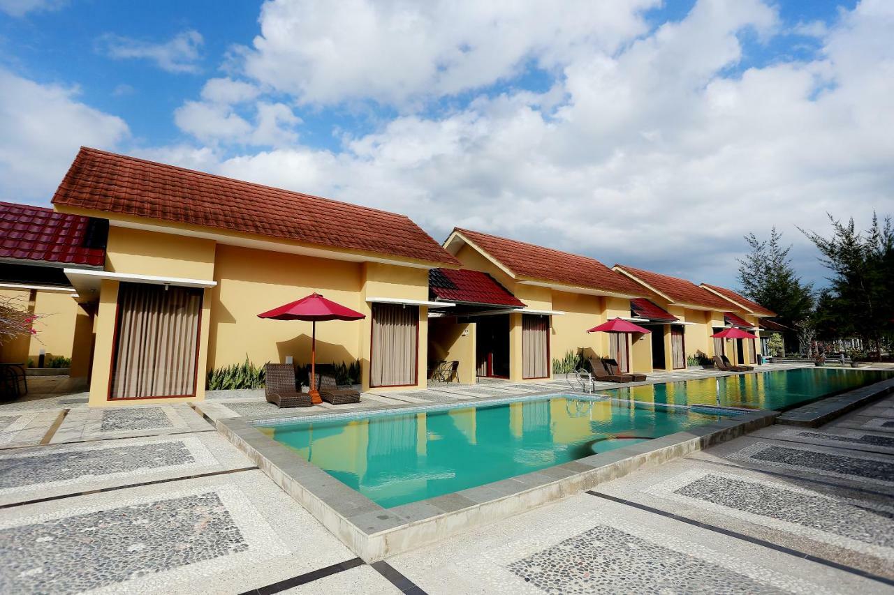 Belitung Holiday Resort Sijuk Екстериор снимка