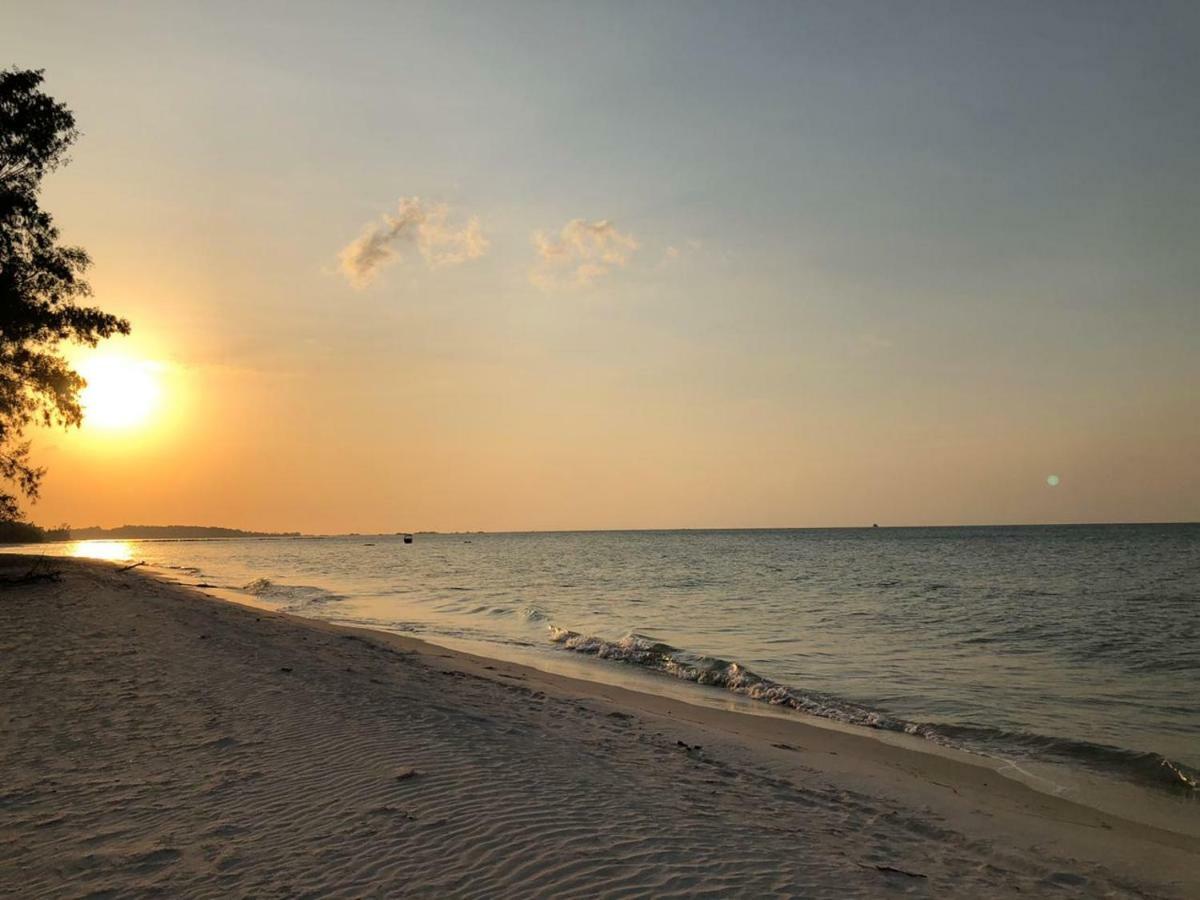 Belitung Holiday Resort Sijuk Екстериор снимка