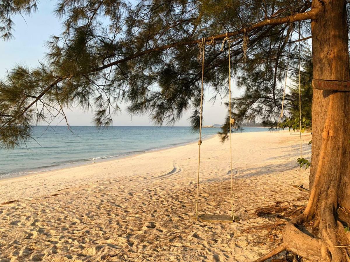 Belitung Holiday Resort Sijuk Екстериор снимка