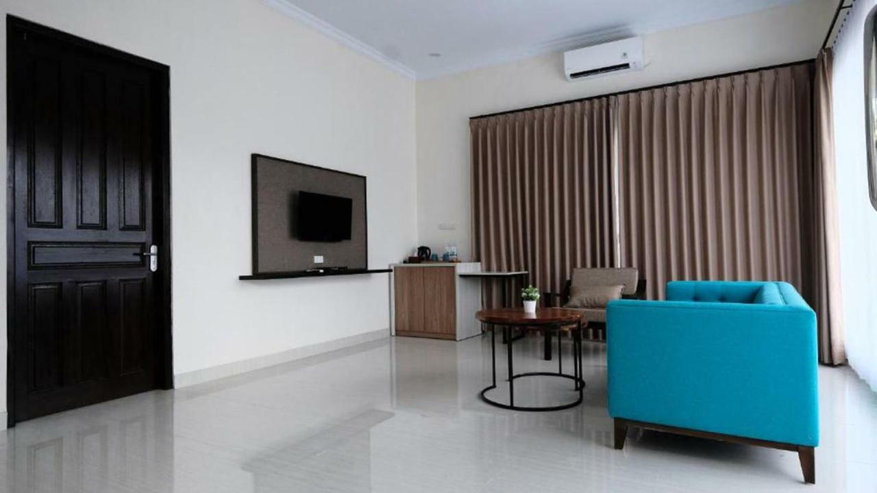 Belitung Holiday Resort Sijuk Екстериор снимка