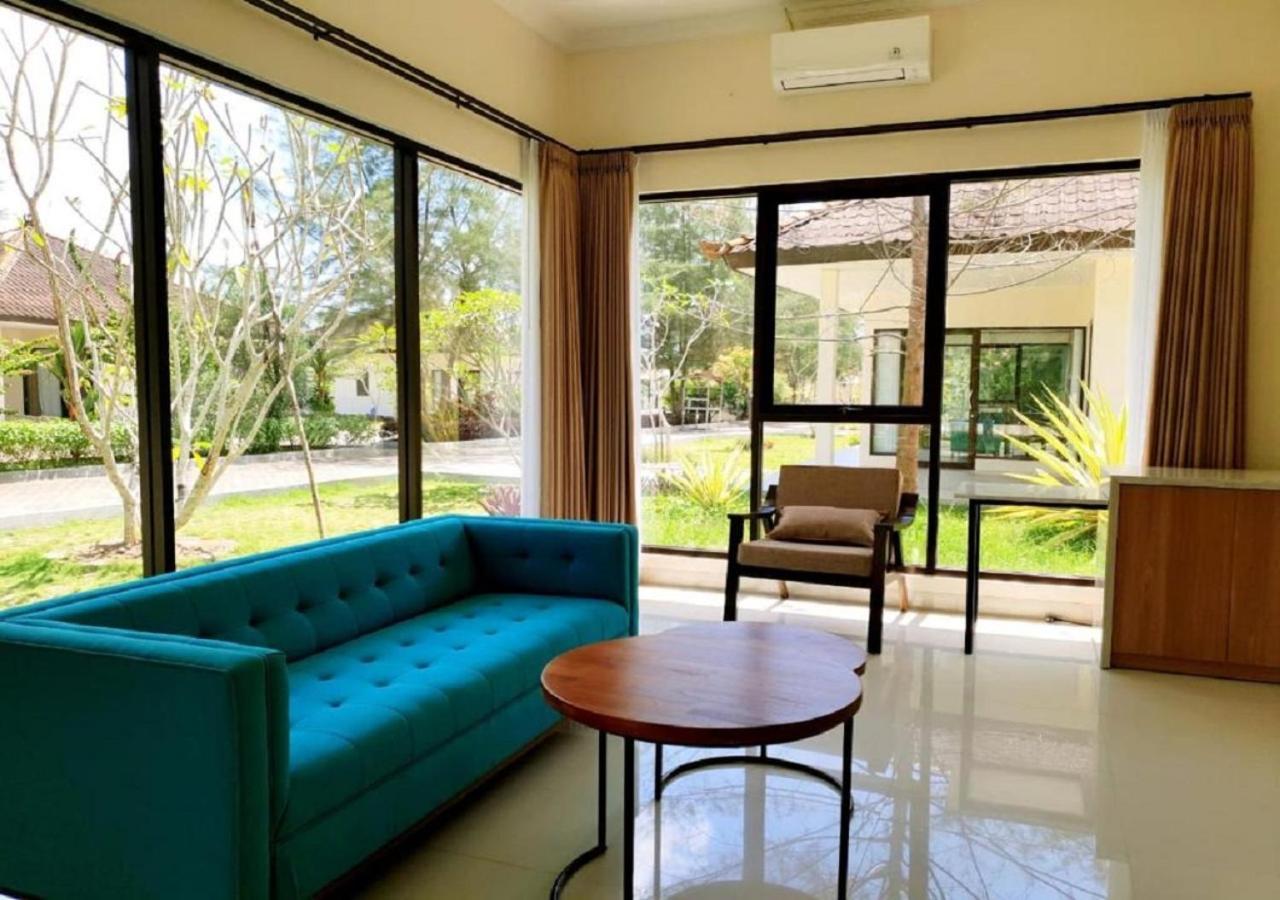 Belitung Holiday Resort Sijuk Екстериор снимка